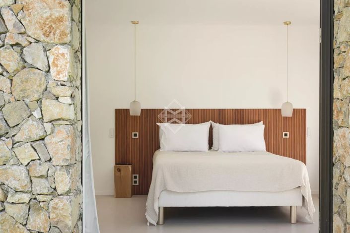 Image No.22-6 Bed House for sale