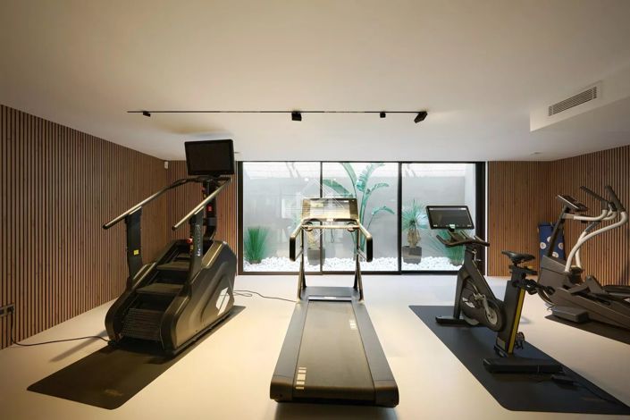 Image No.27-6 Bed House for sale