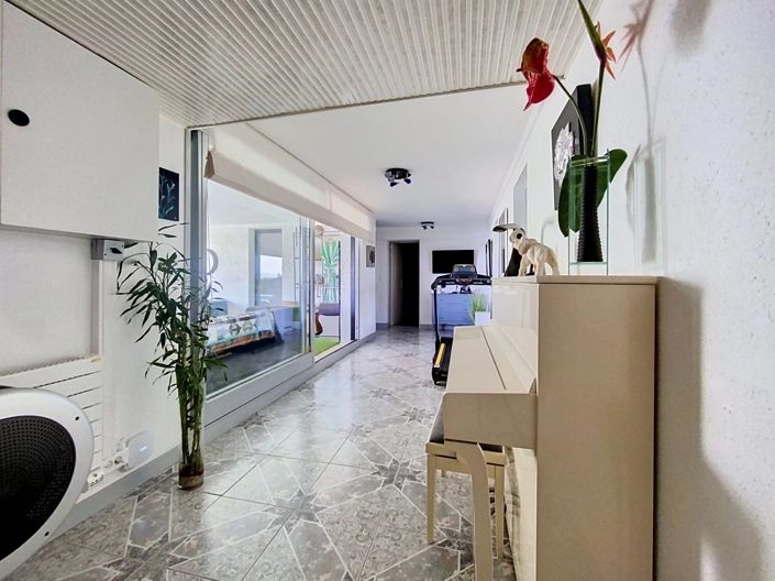 Image No.15-4 Bed House for sale
