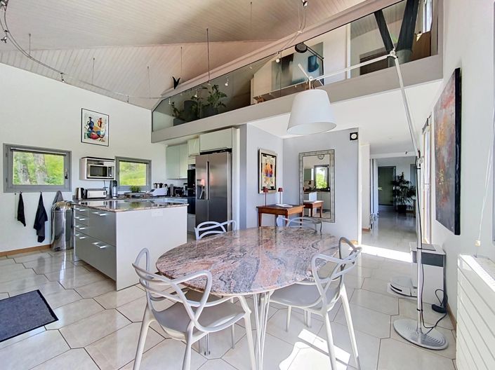 Image No.7-4 Bed House for sale