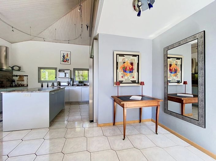 Image No.8-4 Bed House for sale