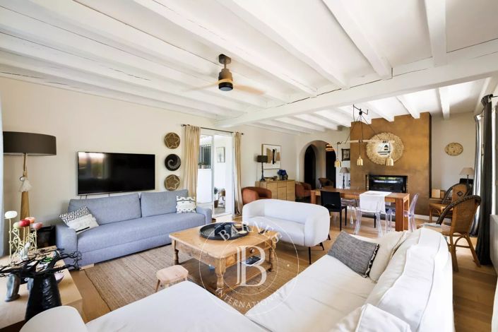 Image No.16-3 Bed House for sale