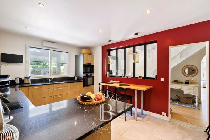 Image No.18-3 Bed House for sale