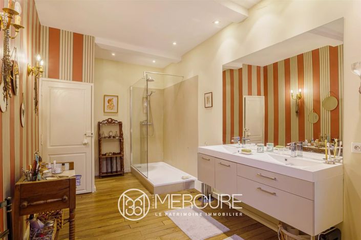 Image No.19-6 Bed House for sale