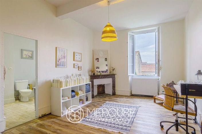 Image No.24-6 Bed House for sale