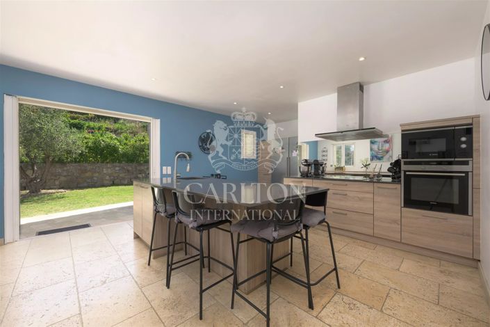 Image No.12-4 Bed House for sale