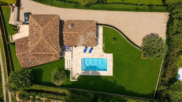 Image No.26-4 Bed House for sale