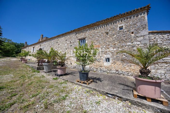Image No.10-10 Bed House for sale