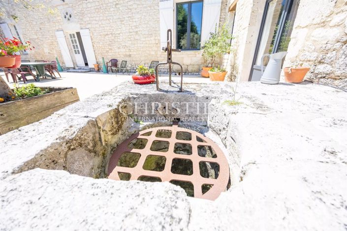 Image No.17-10 Bed House for sale