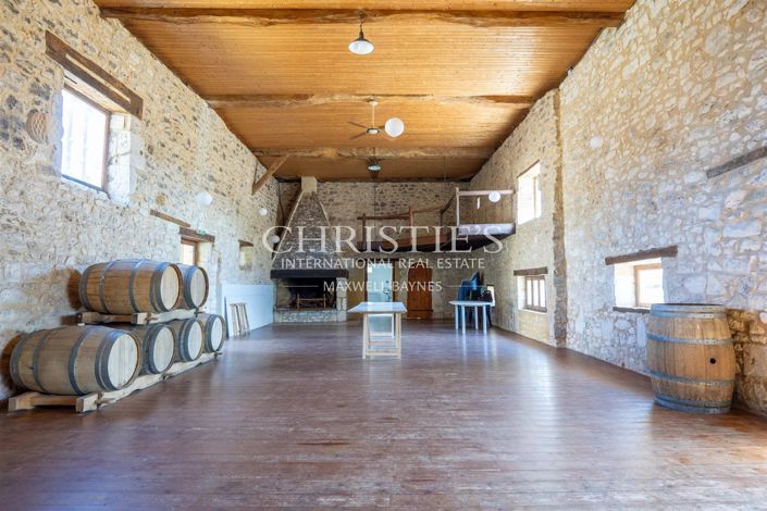 Image No.18-10 Bed House for sale