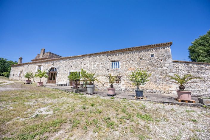 Image No.3-10 Bed House for sale