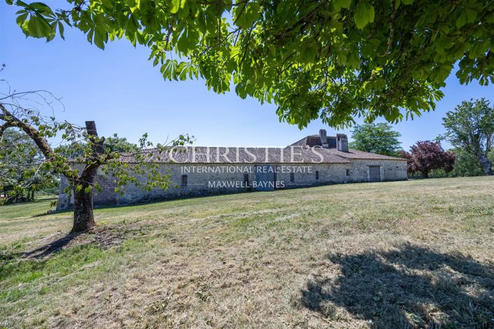 Image No.7-10 Bed House for sale
