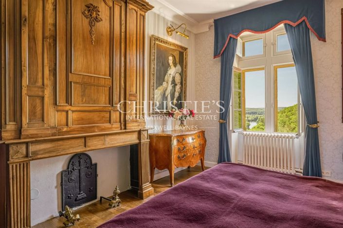 Image No.19-17 Bed House for sale