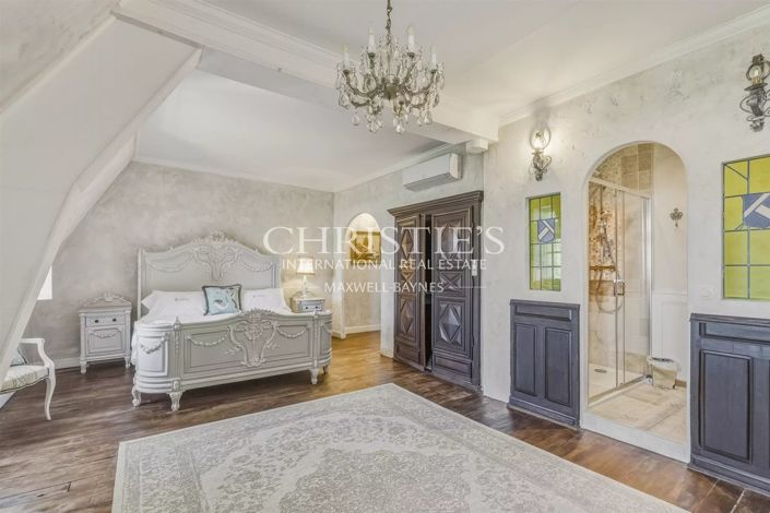 Image No.34-17 Bed House for sale