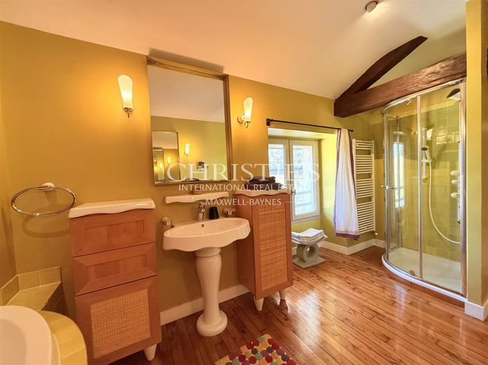 Image No.19-9 Bed House for sale