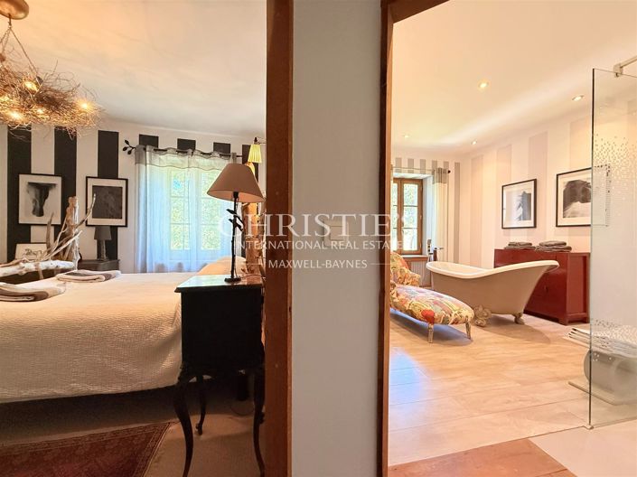 Image No.23-9 Bed House for sale