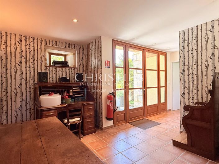 Image No.30-9 Bed House for sale