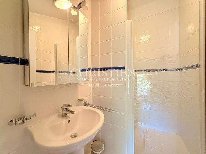 Image No.34-9 Bed House for sale
