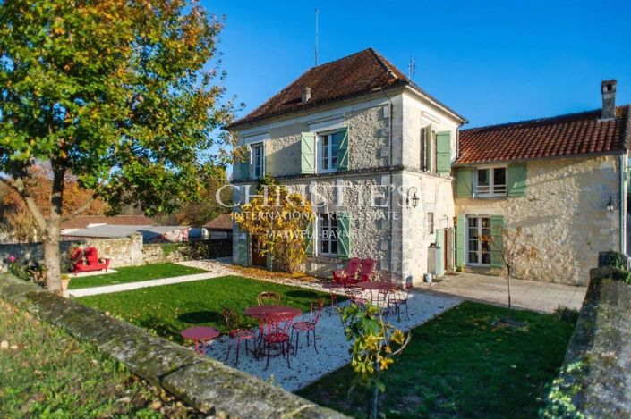 Image No.4-9 Bed House for sale