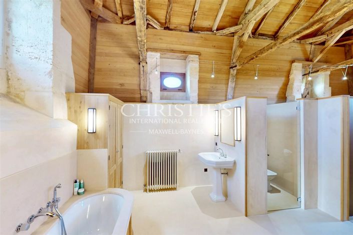 Image No.20-6 Bed House for sale