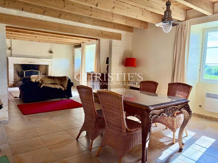 Image No.28-6 Bed House for sale