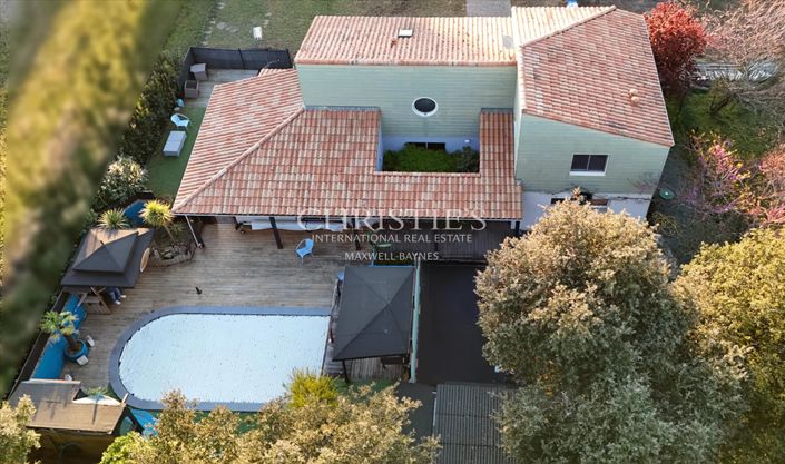 Image No.3-4 Bed House for sale