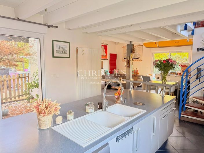 Image No.7-4 Bed House for sale
