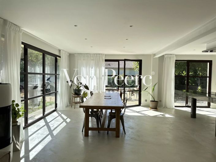 Image No.4-2 Bed House for sale