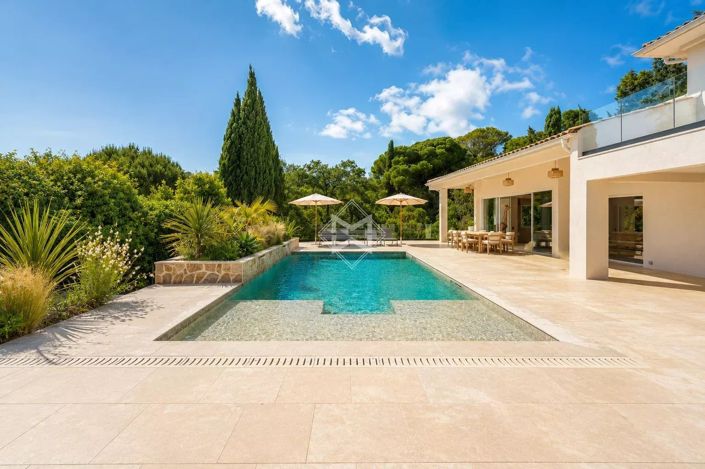 Image No.2-5 Bed House for sale