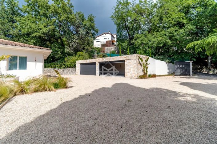 Image No.21-5 Bed House for sale