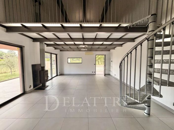 Image No.6-3 Bed House for sale