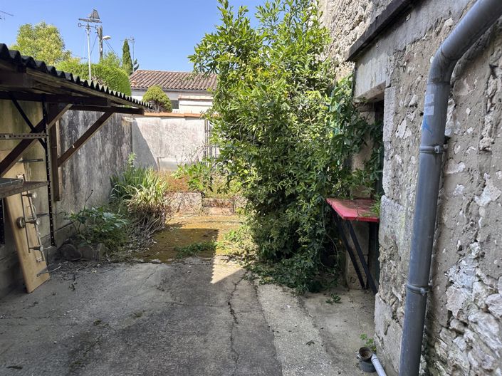 Image No.5-2 Bed House for sale