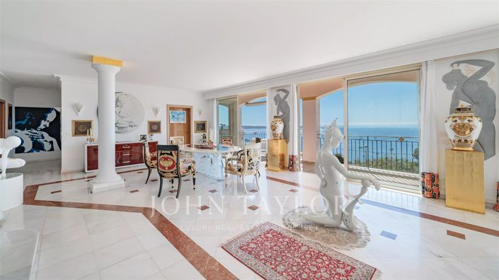 Image No.9-6 Bed House for sale