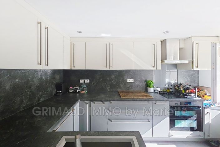 Image No.4-4 Bed House for sale