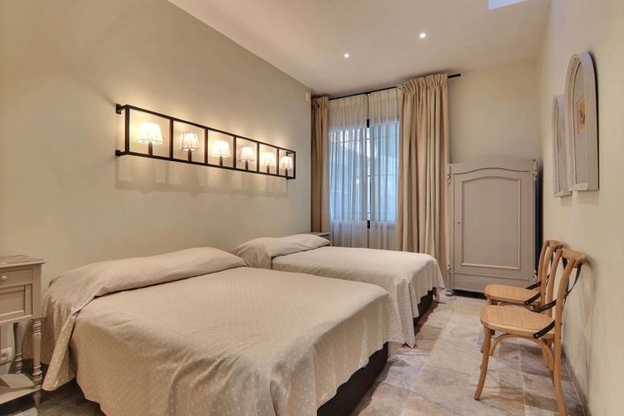 Image No.28-5 Bed Apartment for sale
