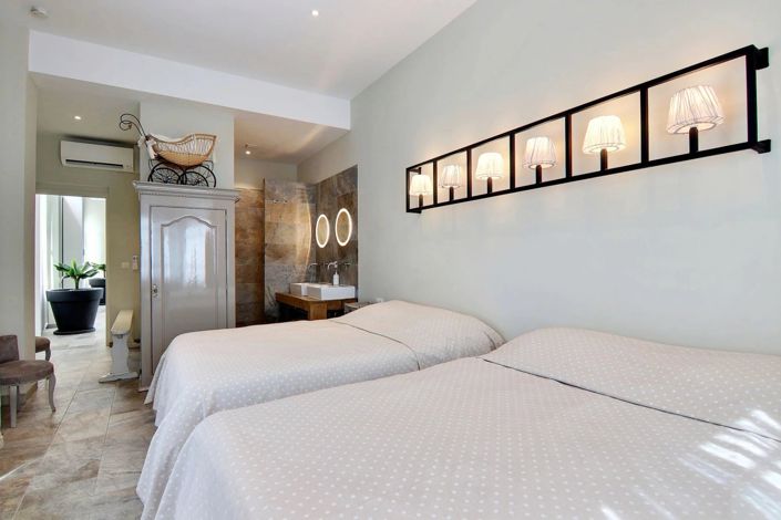 Image No.30-5 Bed Apartment for sale