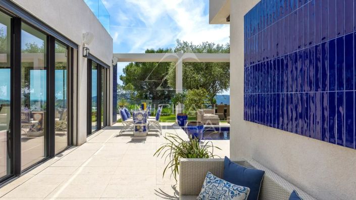 Image No.16-4 Bed House for sale