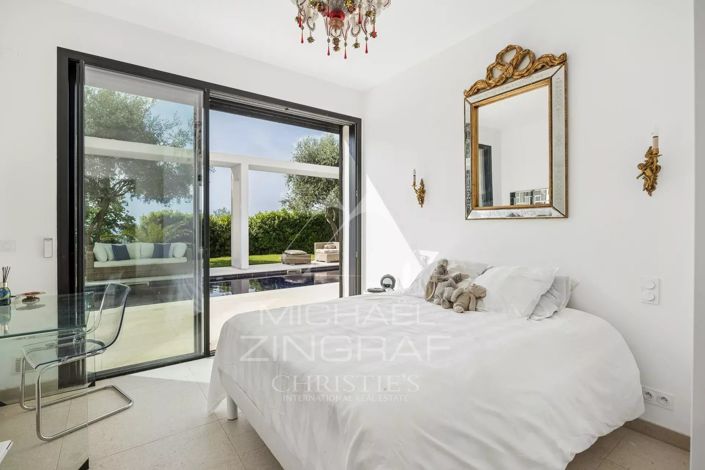 Image No.17-4 Bed House for sale
