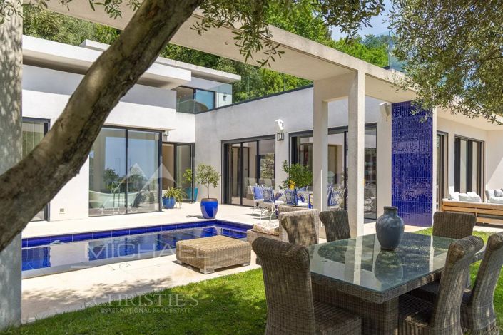 Image No.18-4 Bed House for sale