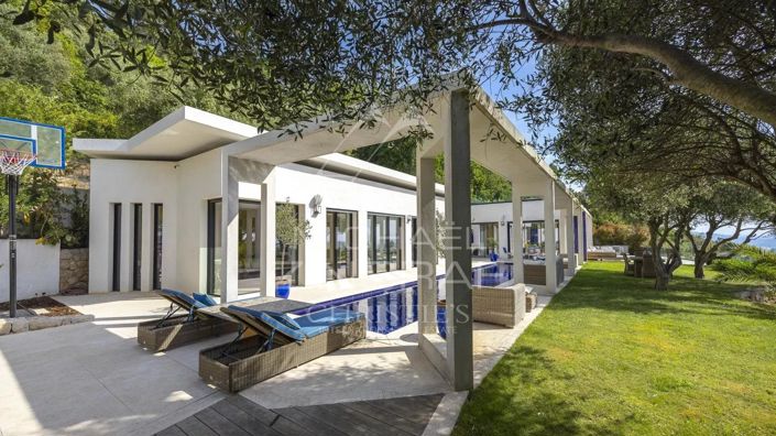 Image No.21-4 Bed House for sale