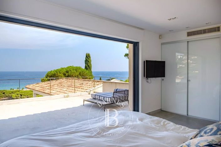 Image No.13-4 Bed House for sale