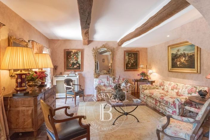 Image No.27-13 Bed House for sale