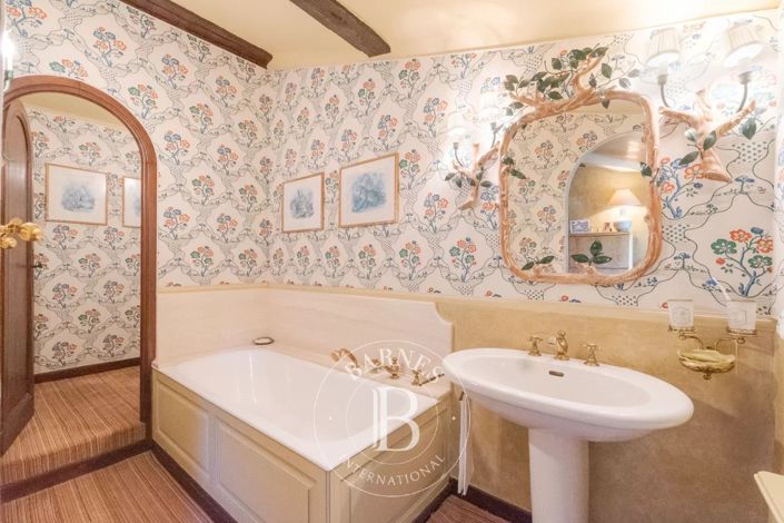 Image No.38-13 Bed House for sale