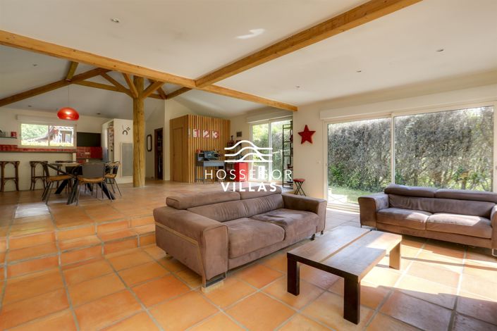Image No.8-3 Bed House for sale