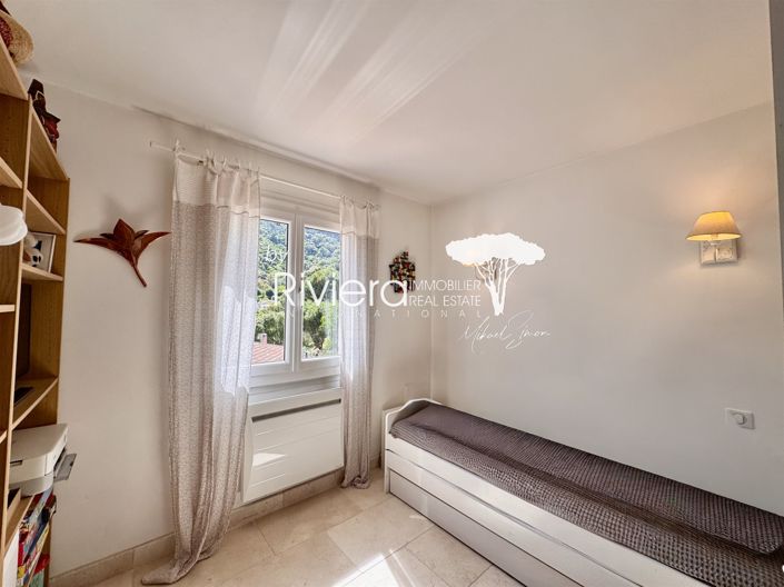 Image No.20-4 Bed House for sale
