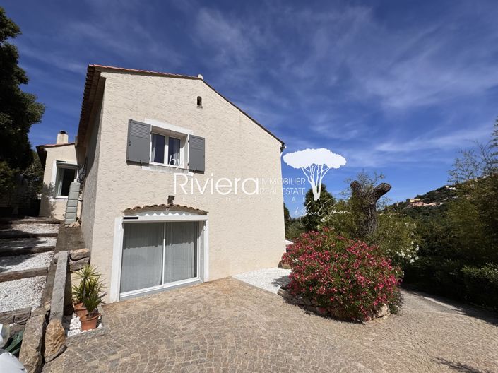 Image No.27-4 Bed House for sale