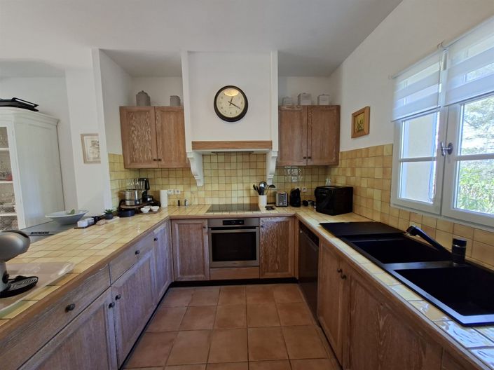 Image No.24-3 Bed House for sale