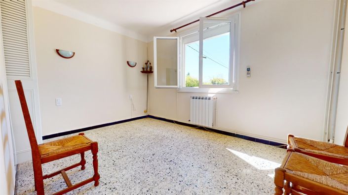 Image No.10-3 Bed House for sale