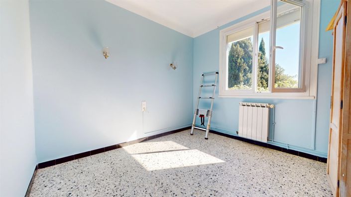 Image No.9-3 Bed House for sale