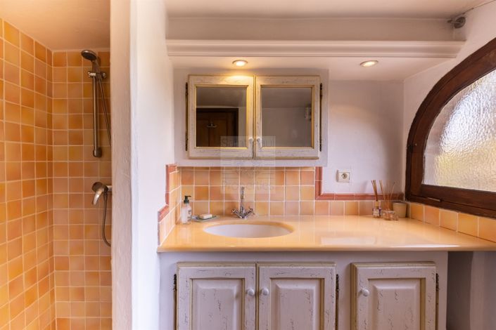 Image No.12-3 Bed House for sale